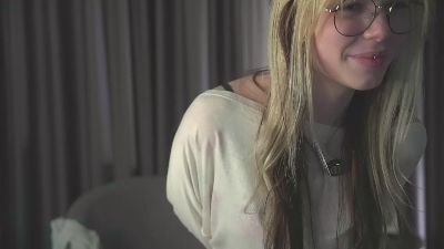 NanceyCrews live cam on Cam4