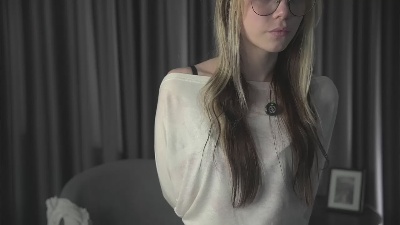 NanceyCrews live cam on Cam4