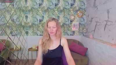 NancyGentle live cam on Cam4