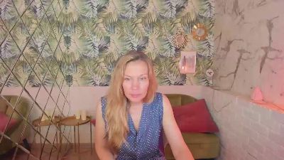 NancyGentle live cam on Cam4