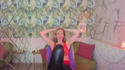 NancyGentle live cam on Cam4