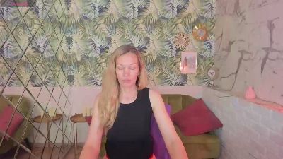 NancyGentle live cam on Cam4