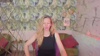NancyGentle live cam on Cam4