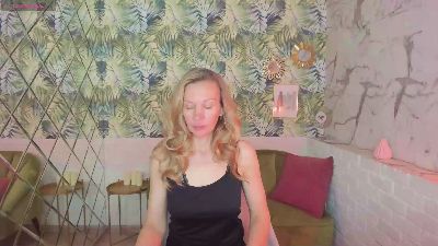 NancyGentle live cam on Cam4