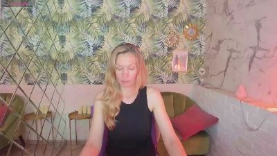 NancyGentle live cam on Cam4