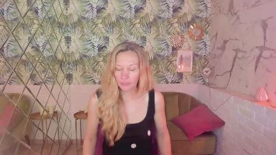 NancyGentle live cam on Cam4