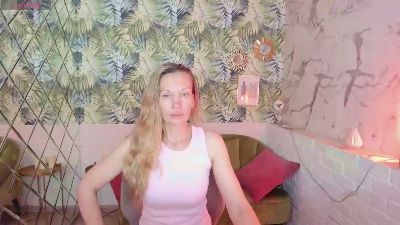 NancyGentle live cam on Cam4
