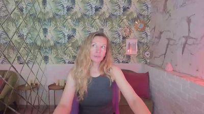 NancyGentle live cam on Cam4