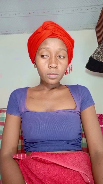 Nanie live cam on Cam4