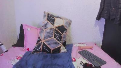 Naniis_wish live cam on Cam4