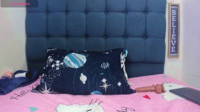 Naniis_wish live cam on Cam4