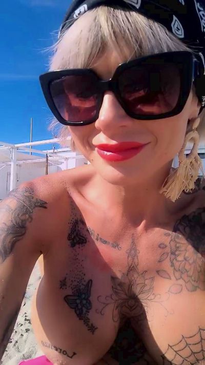 Nanina_hot live cam on Cam4