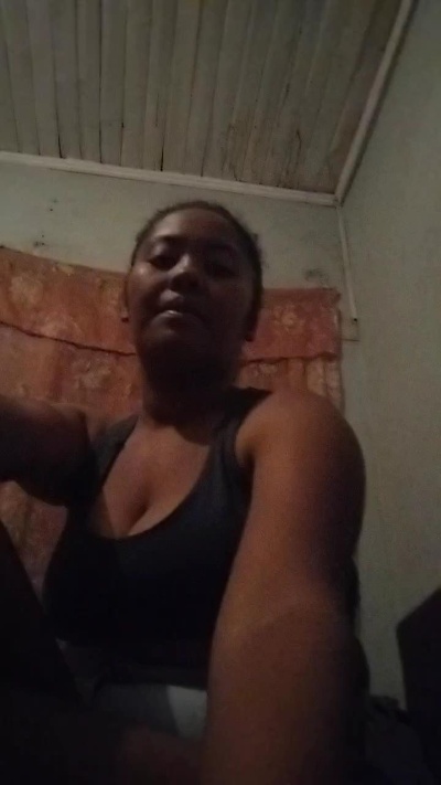 Nanou02 live cam on Cam4