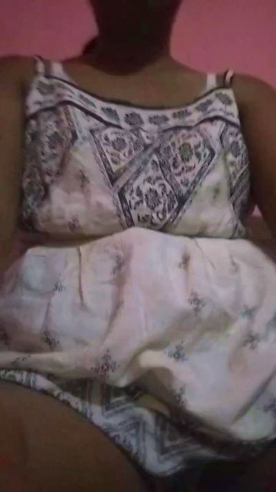 Nanou02 live cam on Cam4