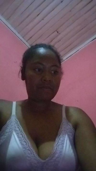 Nanou02 live cam on Cam4