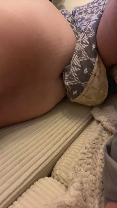 Nanou93 live cam on Cam4