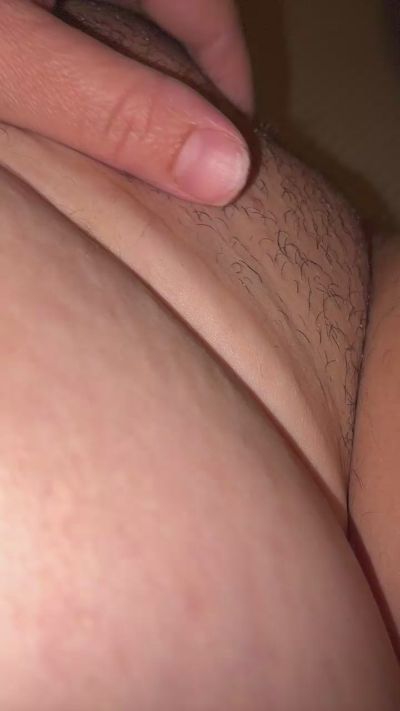 Nanou93 live cam on Cam4