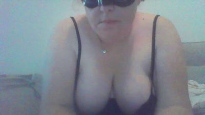 NanouConfidence live cam on Cam4