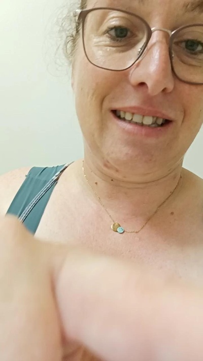 NanouConfidence live cam on Cam4
