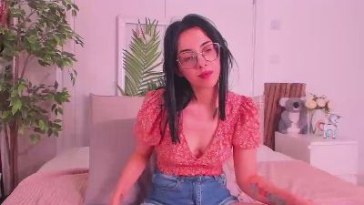 Naoimi_May live cam on Cam4
