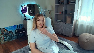 Profile and Statistics for NaomaFenty on Cam4