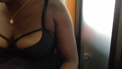 Naomi24 live cam on Cam4
