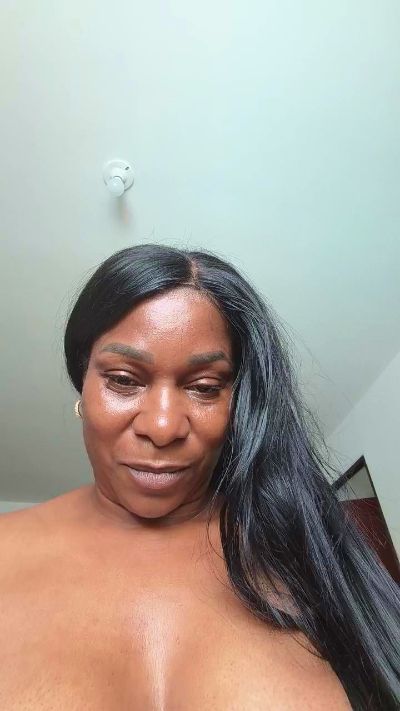 NaomiBlack live cam on Cam4