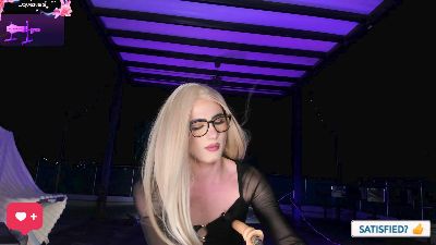 Naomi_Collins live cam on Cam4