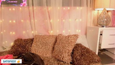 Naomi_Collins live cam on Cam4