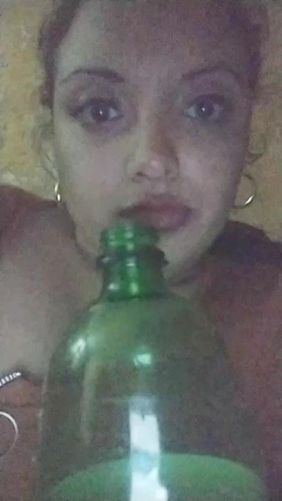 Naqui28 live cam on Cam4