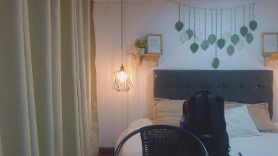 Nari_1 live cam on Cam4