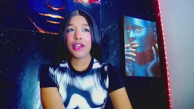 Nashla_D live cam on Cam4