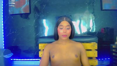 Nashla_D live cam on Cam4