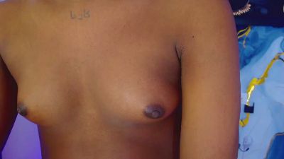 Nashla_D live cam on Cam4