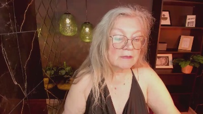 Natali_Cloud live cam on Cam4
