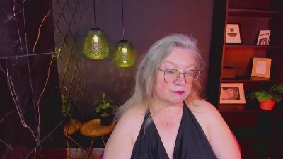Natali_Cloud live cam on Cam4