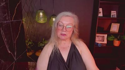 Natali_Cloud live cam on Cam4