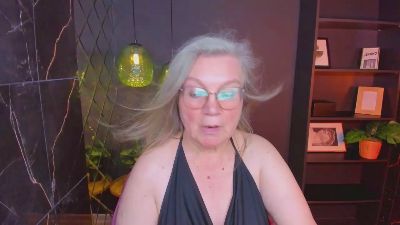 Natali_Cloud live cam on Cam4