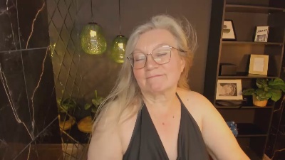 Natali_Cloud live cam on Cam4