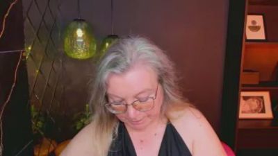 Natali_Cloud live cam on Cam4