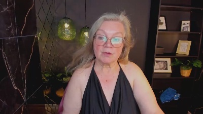 Natali_Cloud live cam on Cam4