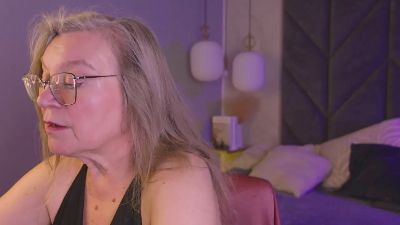 Natali_Cloud live cam on Cam4