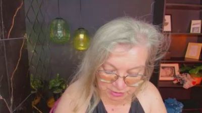 Natali_Cloud live cam on Cam4