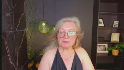 Natali_Cloud live cam on Cam4