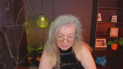 Natali_Cloud live cam on Cam4