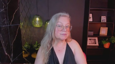 Natali_Cloud live cam on Cam4