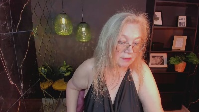 Natali_Cloud live cam on Cam4