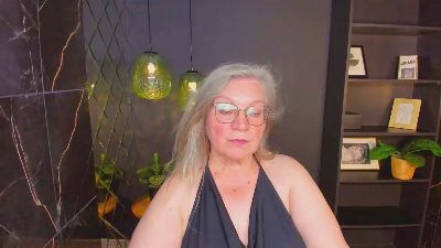 Natali_Cloud live cam on Cam4