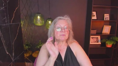 Natali_Cloud live cam on Cam4
