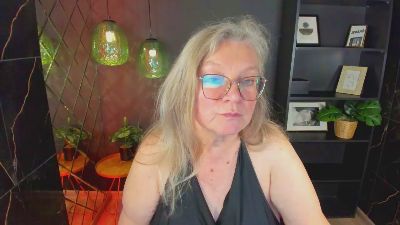 Natali_Cloud live cam on Cam4